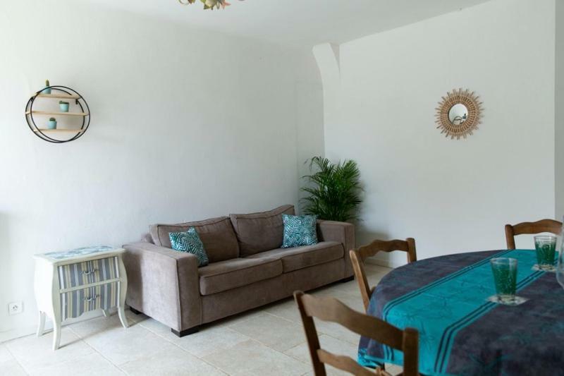 Entre Ble Et Lavande Appartement Bonnieux Buitenkant foto